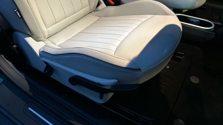 MINI Cooper 135kW E Exclusive [Level 2] 41kWh 3dr Auto Electric Hatchback